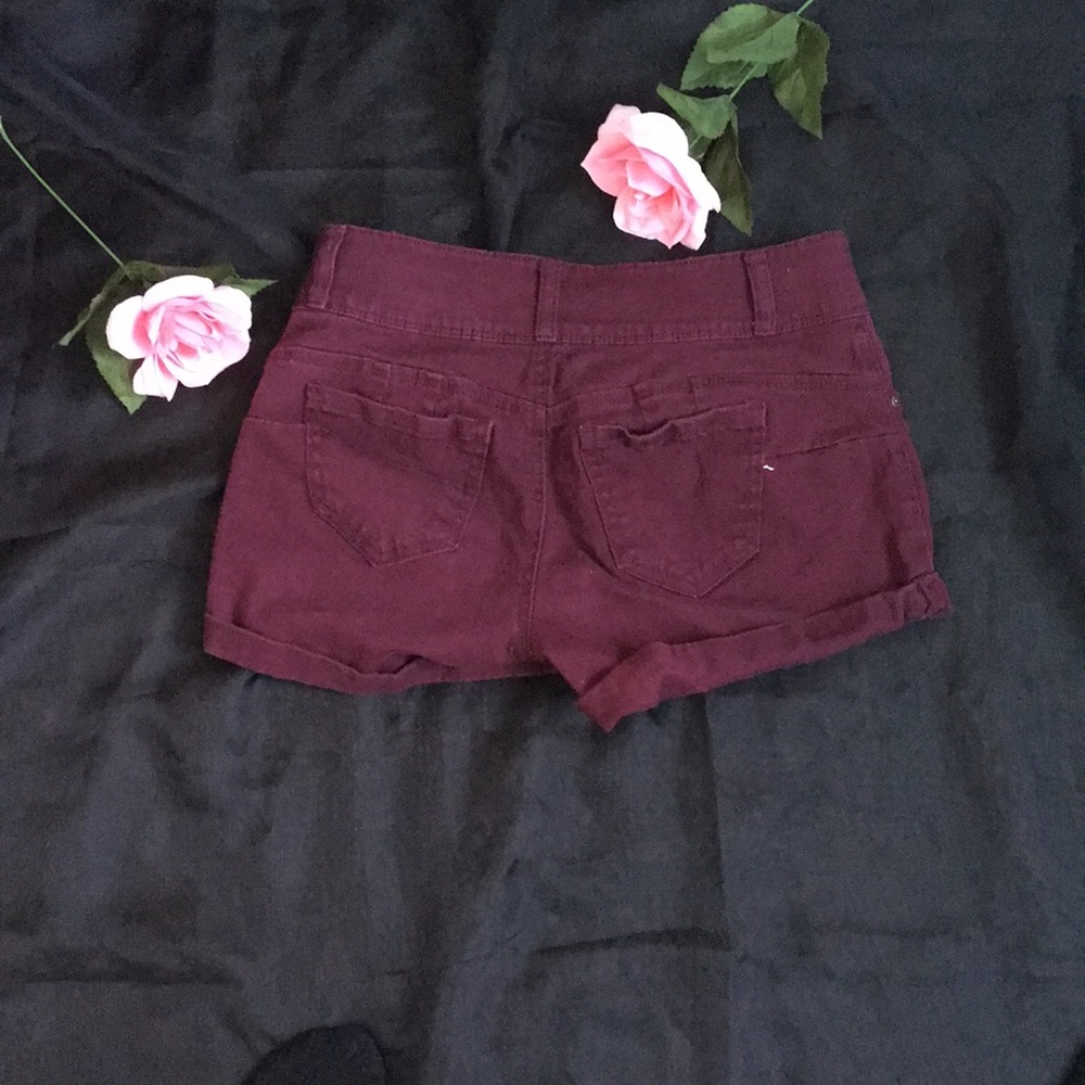 High shorts - Picture 2 of 2